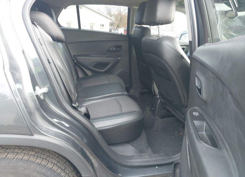 Photo 8 of 2016 Chevrolet Trax LT (VIN 3GNCJLSB4GL273490)