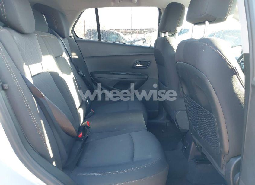 Photo 8 of 2017 Chevrolet Trax LT (VIN 3GNCJLSB4HL164092)