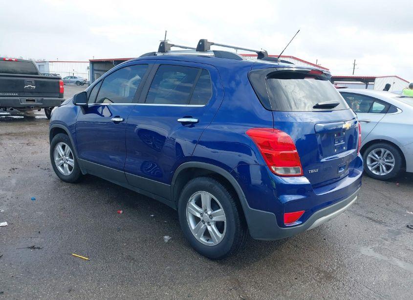 Photo 3 of 2017 Chevrolet Trax LT (VIN 3GNCJLSB4HL165078)