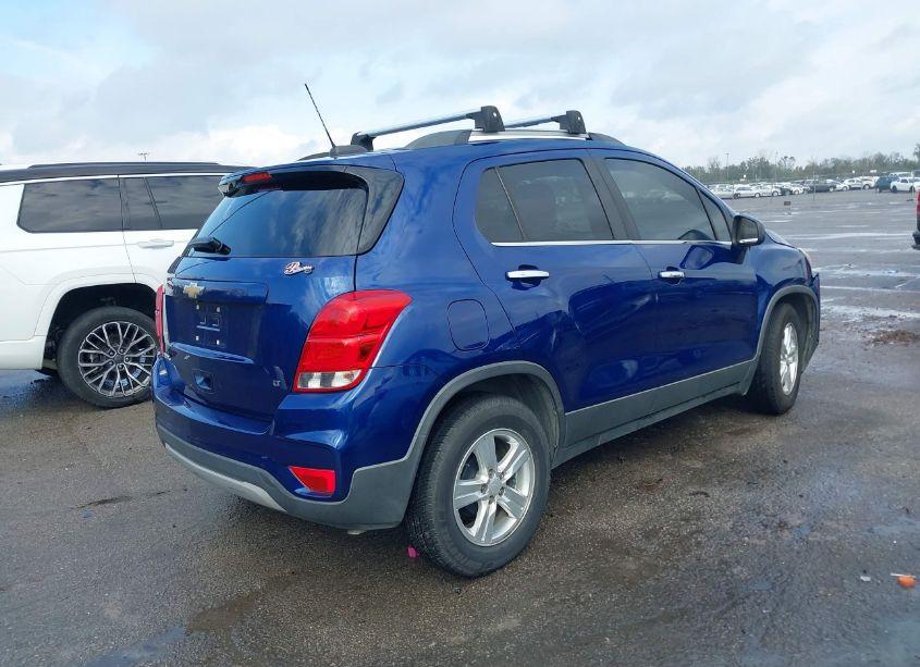 Photo 4 of 2017 Chevrolet Trax LT (VIN 3GNCJLSB4HL165078)