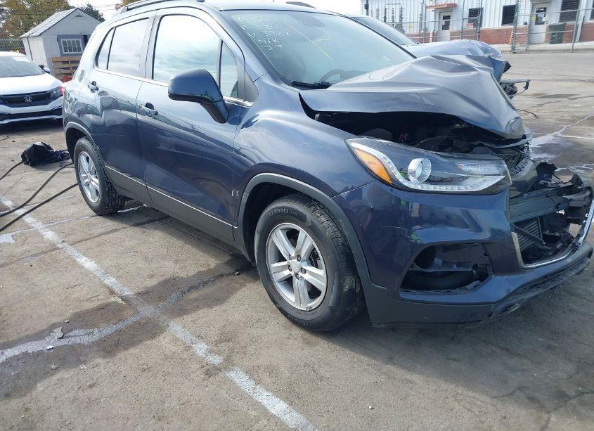 2018 Chevrolet Trax LT (VIN 3GNCJLSB4JL153924) main photo
