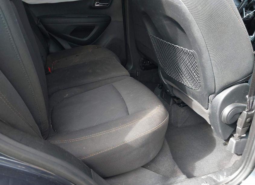 Photo 8 of 2018 Chevrolet Trax LT (VIN 3GNCJLSB4JL153924)