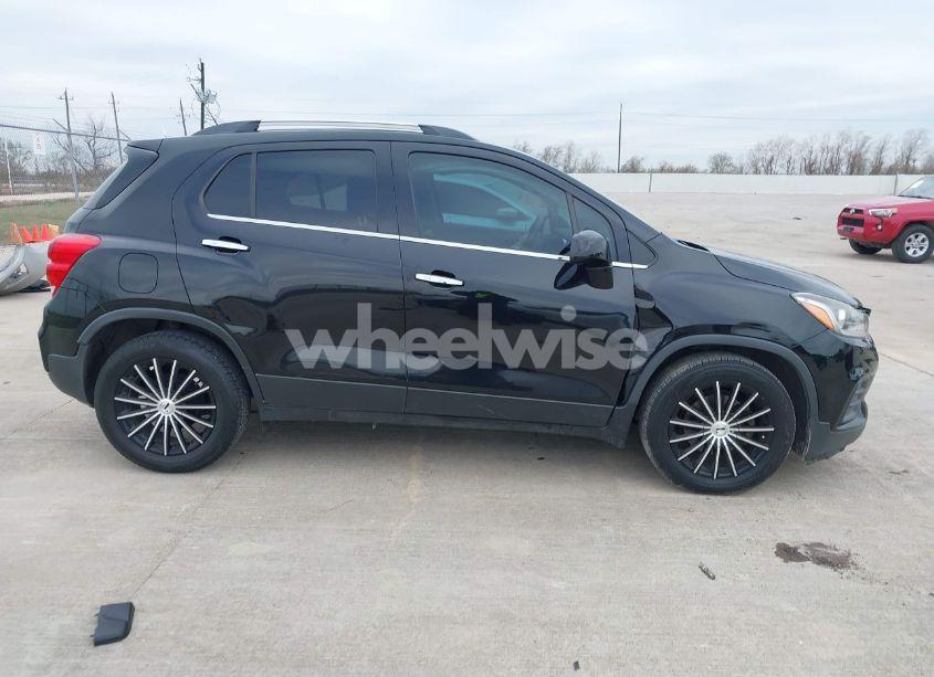 Photo 12 of 2018 Chevrolet Trax LT (VIN 3GNCJLSB4JL189256)