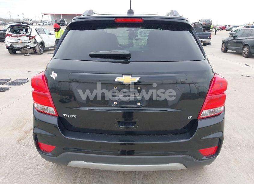 Photo 15 of 2018 Chevrolet Trax LT (VIN 3GNCJLSB4JL189256)