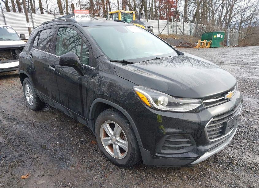 2018 Chevrolet Trax LT (VIN 3GNCJLSB4JL204399) main photo