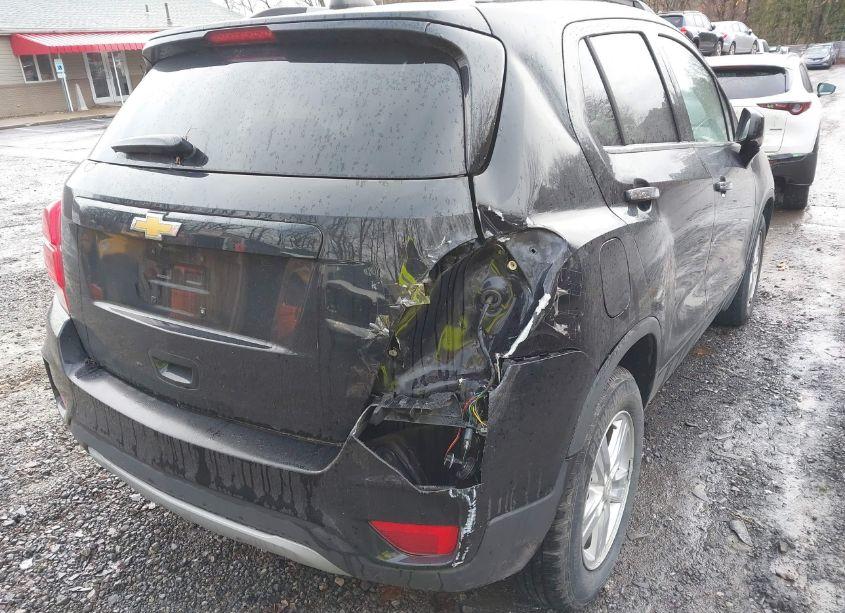 Photo 6 of 2018 Chevrolet Trax LT (VIN 3GNCJLSB4JL204399)