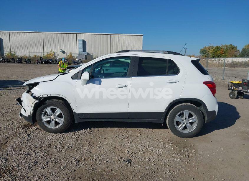 Photo 14 of 2020 Chevrolet Trax FWD LT (VIN 3GNCJLSB4LL205071)