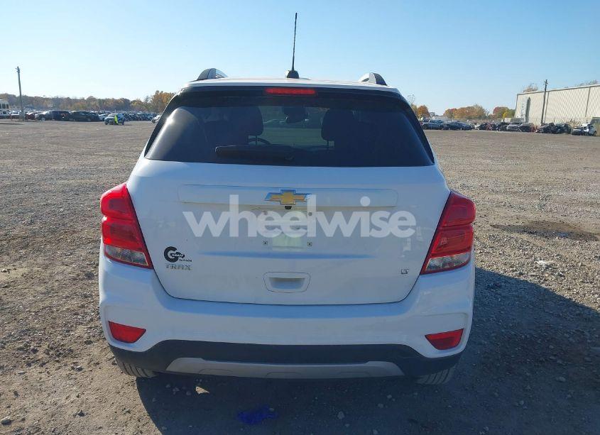 Photo 16 of 2020 Chevrolet Trax FWD LT (VIN 3GNCJLSB4LL205071)