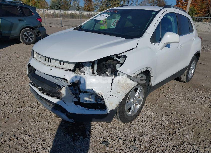 Photo 6 of 2020 Chevrolet Trax FWD LT (VIN 3GNCJLSB4LL205071)