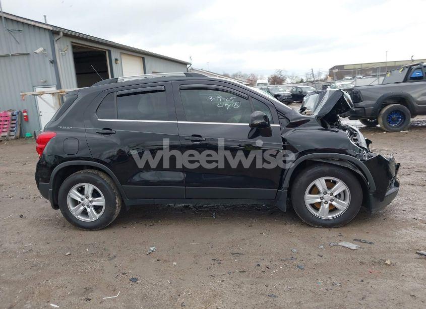Photo 13 of 2020 Chevrolet Trax FWD LT (VIN 3GNCJLSB4LL226051)