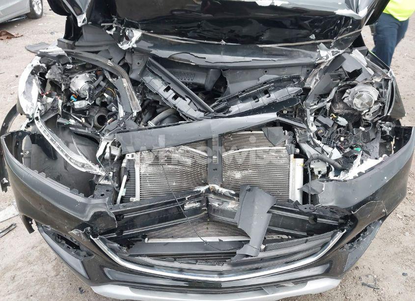 Photo 6 of 2020 Chevrolet Trax FWD LT (VIN 3GNCJLSB4LL226051)