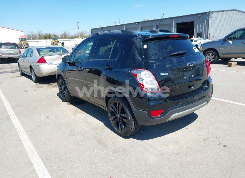 Photo 3 of 2020 Chevrolet Trax FWD LT (VIN 3GNCJLSB4LL319247)