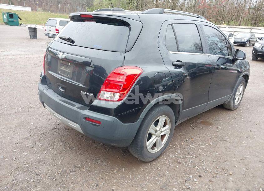 Photo 4 of 2015 Chevrolet Trax LT (VIN 3GNCJLSB5FL186633)