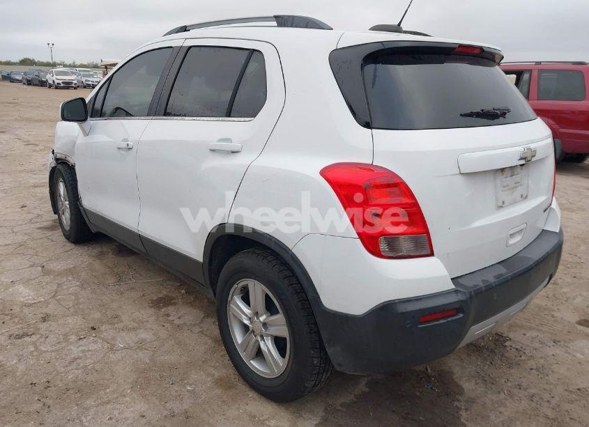 Photo 3 of 2015 Chevrolet Trax LT (VIN 3GNCJLSB5FL210848)