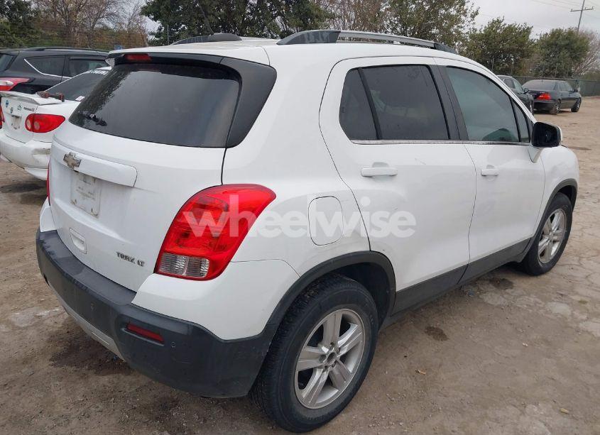 Photo 4 of 2015 Chevrolet Trax LT (VIN 3GNCJLSB5FL210848)