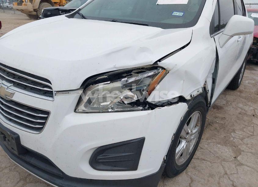 Photo 6 of 2015 Chevrolet Trax LT (VIN 3GNCJLSB5FL210848)