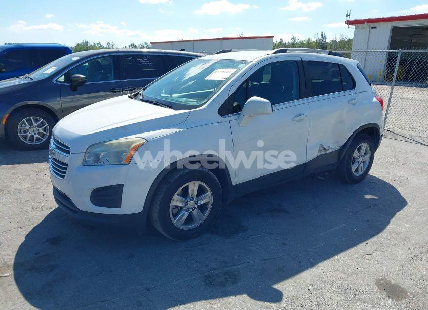 Photo 2 of 2016 Chevrolet Trax LT (VIN 3GNCJLSB5GL141743)