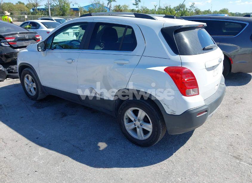 Photo 3 of 2016 Chevrolet Trax LT (VIN 3GNCJLSB5GL141743)