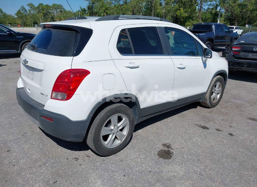 Photo 4 of 2016 Chevrolet Trax LT (VIN 3GNCJLSB5GL141743)