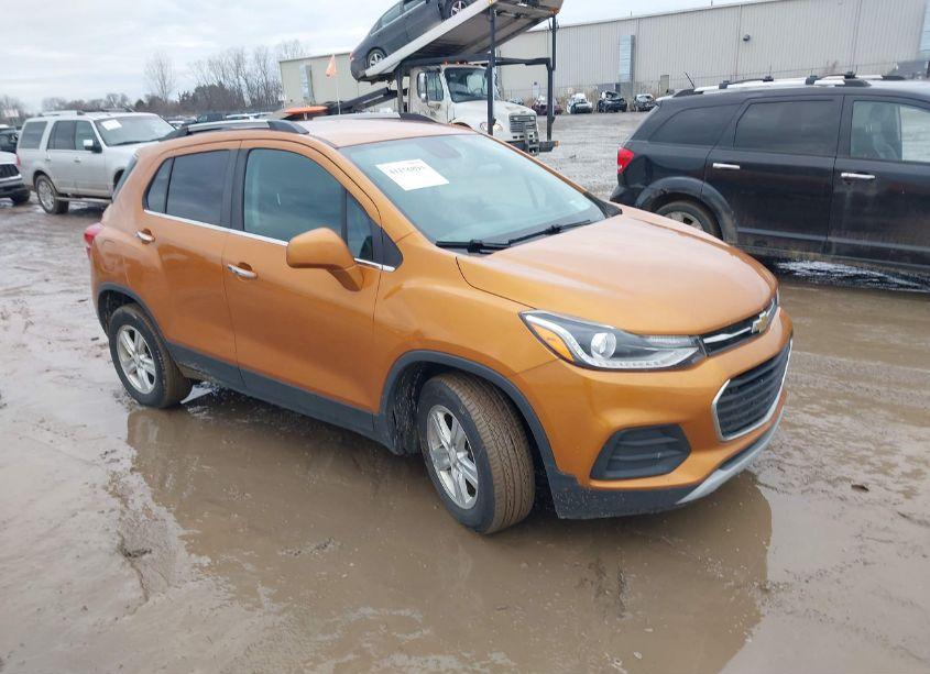 2017 Chevrolet Trax LT (VIN 3GNCJLSB5HL163789) main photo