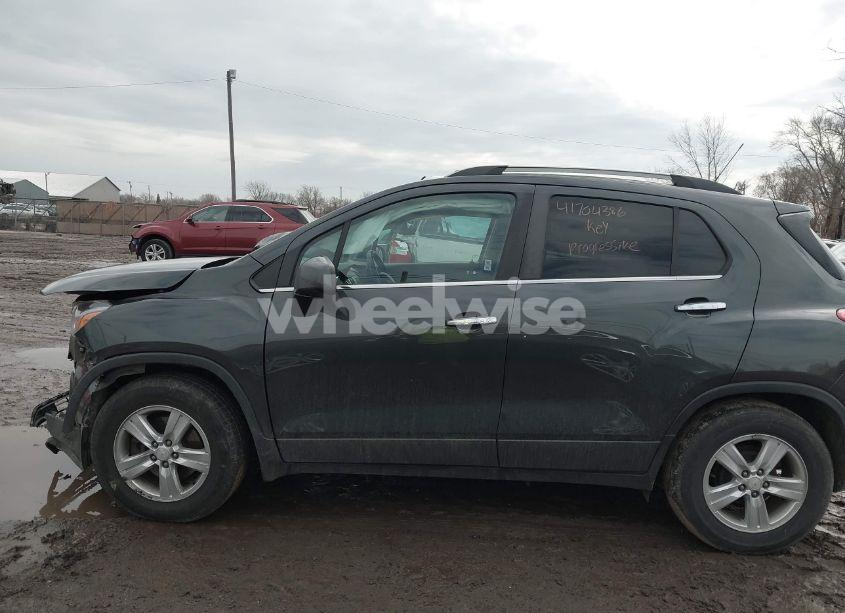 Photo 14 of 2017 Chevrolet Trax LT (VIN 3GNCJLSB5HL232190)