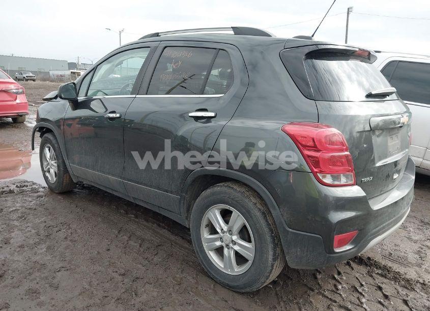 Photo 3 of 2017 Chevrolet Trax LT (VIN 3GNCJLSB5HL232190)