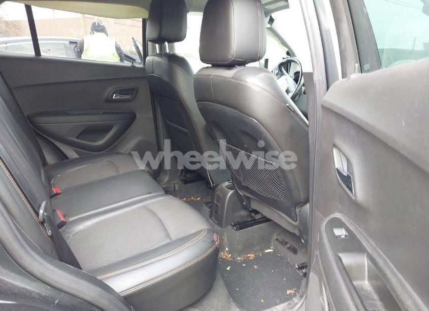 Photo 8 of 2017 Chevrolet Trax LT (VIN 3GNCJLSB5HL232190)