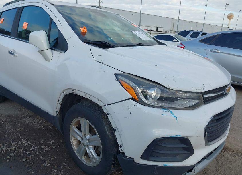 Photo 6 of 2018 Chevrolet Trax LT (VIN 3GNCJLSB5JL159456)