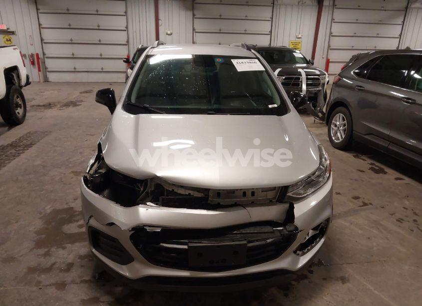 Photo 12 of 2018 Chevrolet Trax LT (VIN 3GNCJLSB5JL203567)