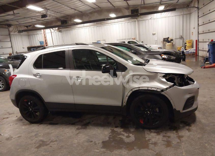 Photo 13 of 2018 Chevrolet Trax LT (VIN 3GNCJLSB5JL203567)