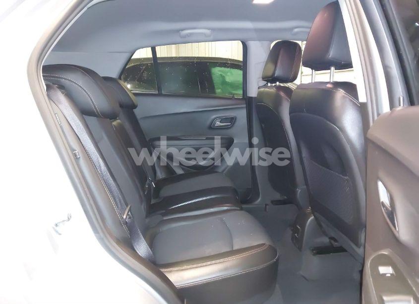 Photo 8 of 2018 Chevrolet Trax LT (VIN 3GNCJLSB5JL203567)