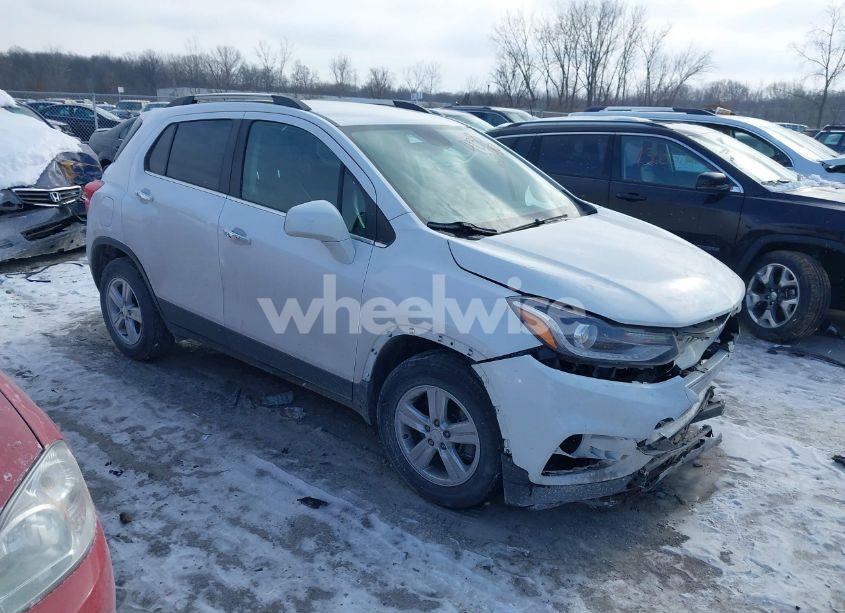 2019 Chevrolet Trax LT (VIN 3GNCJLSB5KL137720) main photo