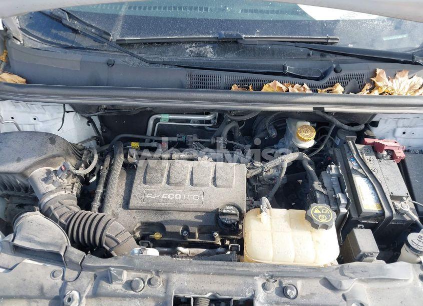 Photo 10 of 2019 Chevrolet Trax LT (VIN 3GNCJLSB5KL137720)