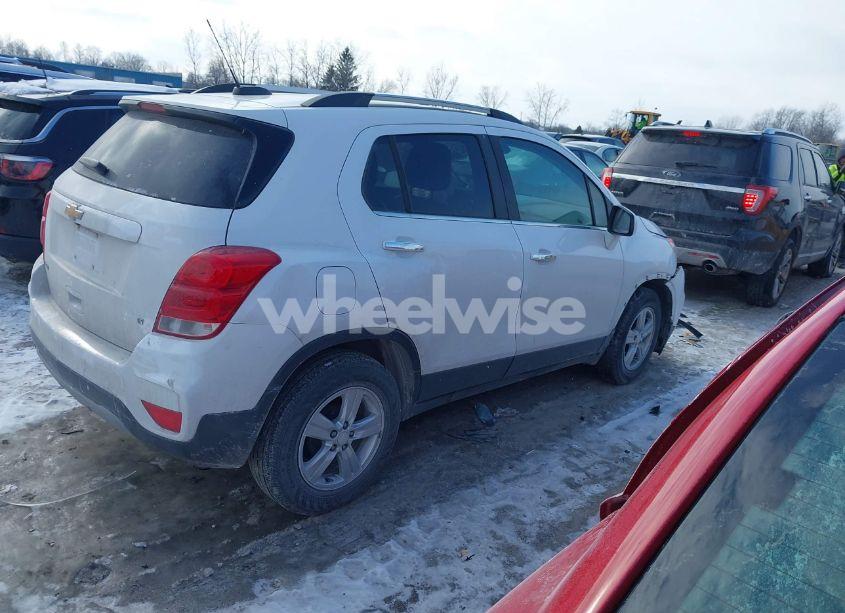 Photo 13 of 2019 Chevrolet Trax LT (VIN 3GNCJLSB5KL137720)
