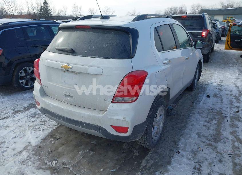 Photo 4 of 2019 Chevrolet Trax LT (VIN 3GNCJLSB5KL137720)