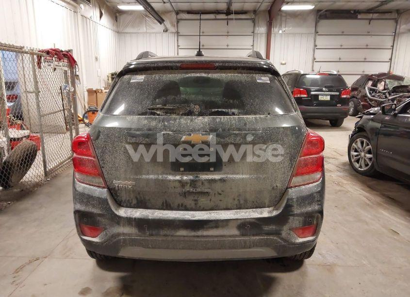 Photo 16 of 2019 Chevrolet Trax LT (VIN 3GNCJLSB5KL241737)