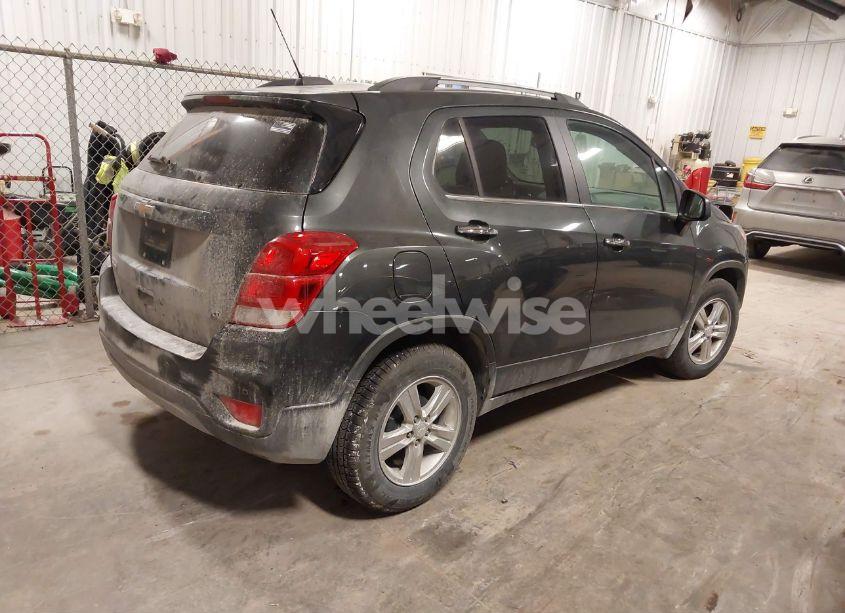 Photo 4 of 2019 Chevrolet Trax LT (VIN 3GNCJLSB5KL241737)