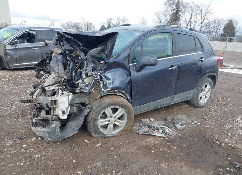 Photo 2 of 2019 Chevrolet Trax LT (VIN 3GNCJLSB5KL250308)