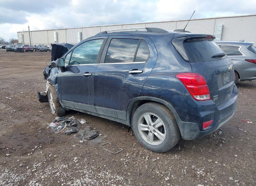 Photo 3 of 2019 Chevrolet Trax LT (VIN 3GNCJLSB5KL250308)