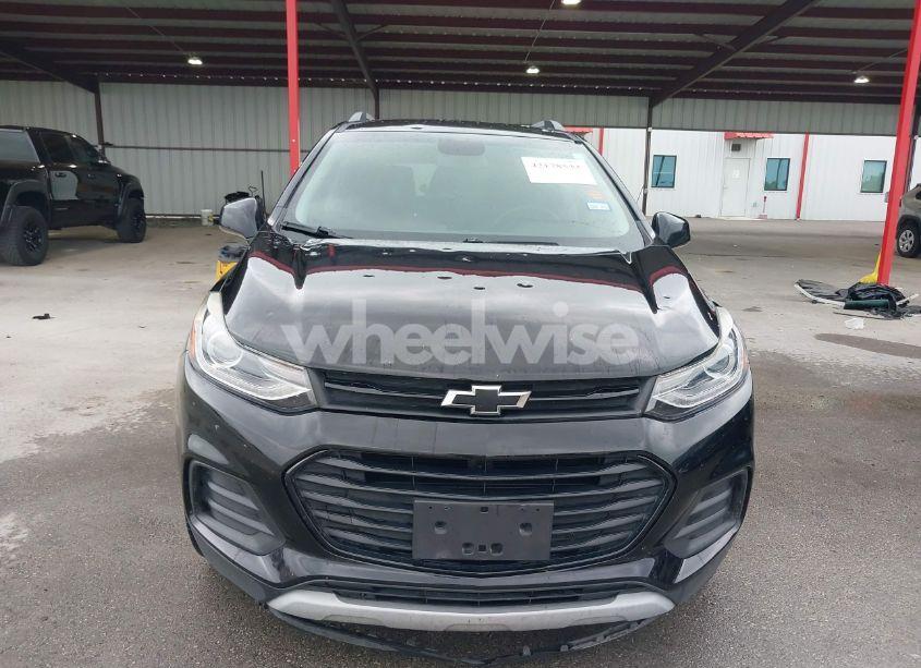 Photo 12 of 2019 Chevrolet Trax LT (VIN 3GNCJLSB5KL258165)