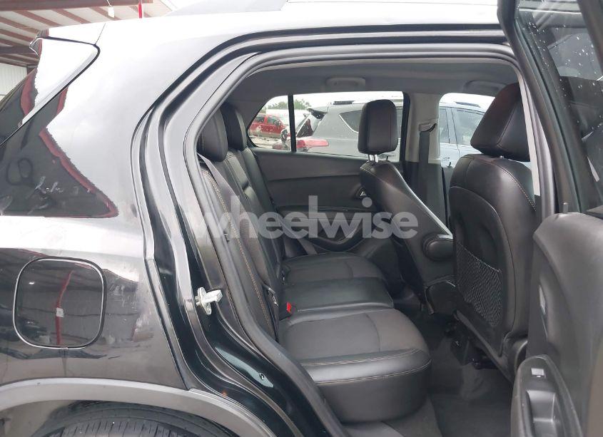 Photo 8 of 2019 Chevrolet Trax LT (VIN 3GNCJLSB5KL258165)