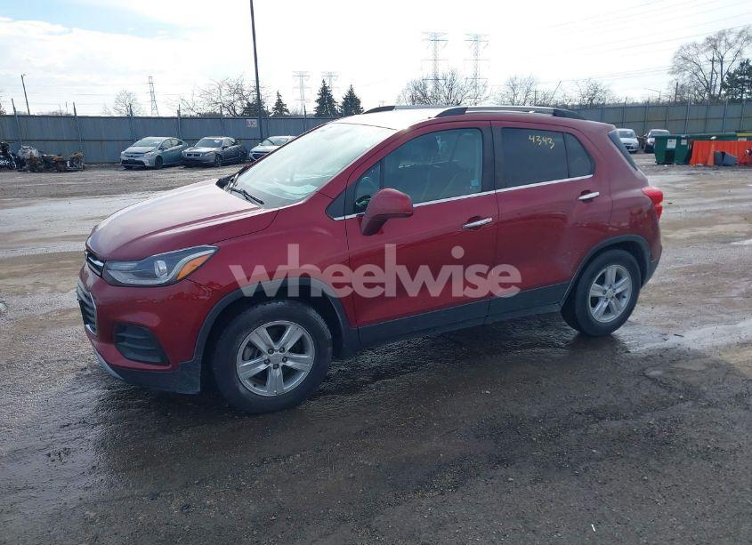 Photo 2 of 2019 Chevrolet Trax LT (VIN 3GNCJLSB5KL268355)