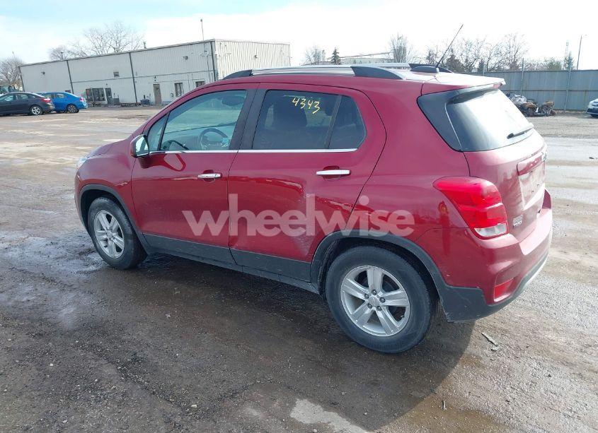 Photo 3 of 2019 Chevrolet Trax LT (VIN 3GNCJLSB5KL268355)