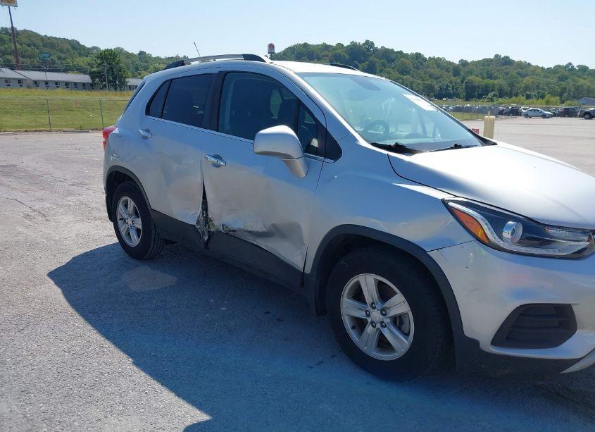 Photo 6 of 2019 Chevrolet Trax LT (VIN 3GNCJLSB5KL406315)