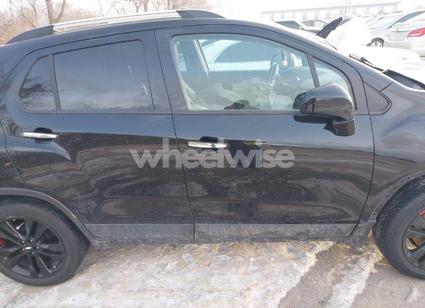 Photo 13 of 2020 Chevrolet Trax FWD LT (VIN 3GNCJLSB5LL111264)