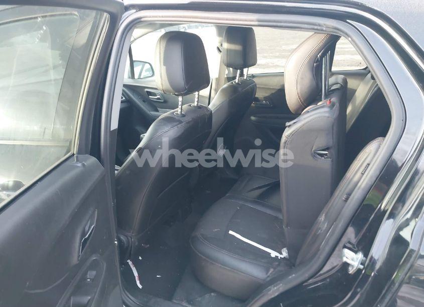 Photo 8 of 2020 Chevrolet Trax FWD LT (VIN 3GNCJLSB5LL111264)