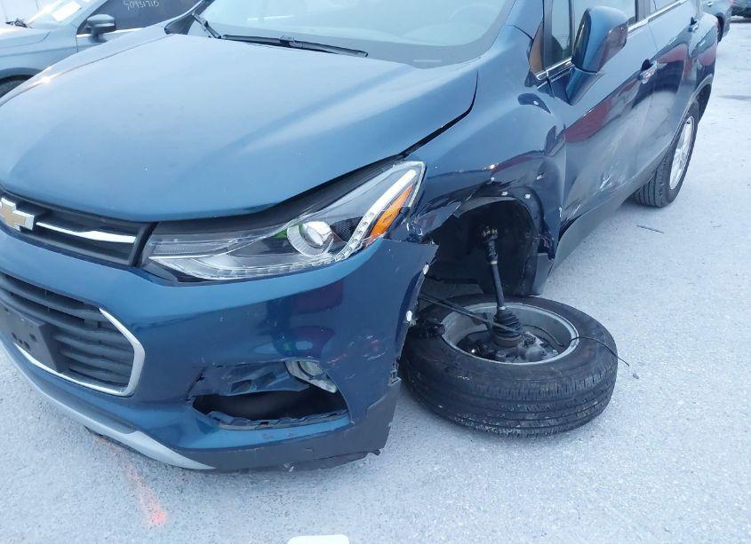 Photo 6 of 2020 Chevrolet Trax FWD LT (VIN 3GNCJLSB5LL337563)