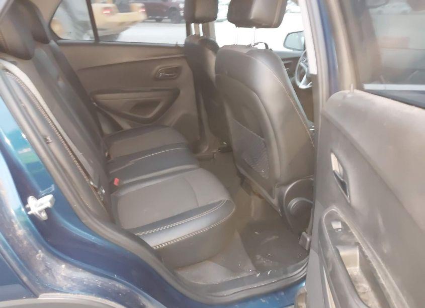 Photo 8 of 2020 Chevrolet Trax FWD LT (VIN 3GNCJLSB5LL337563)