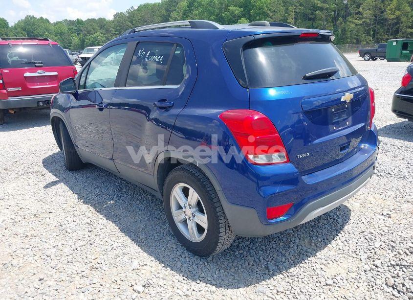 Photo 3 of 2017 Chevrolet Trax LT (VIN 3GNCJLSB6HL153160)
