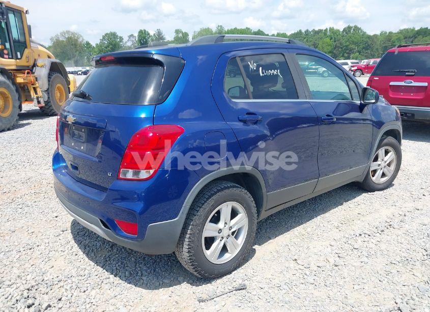 Photo 4 of 2017 Chevrolet Trax LT (VIN 3GNCJLSB6HL153160)